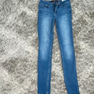 High Rise Super skinny Hollister shape love size 0 regular